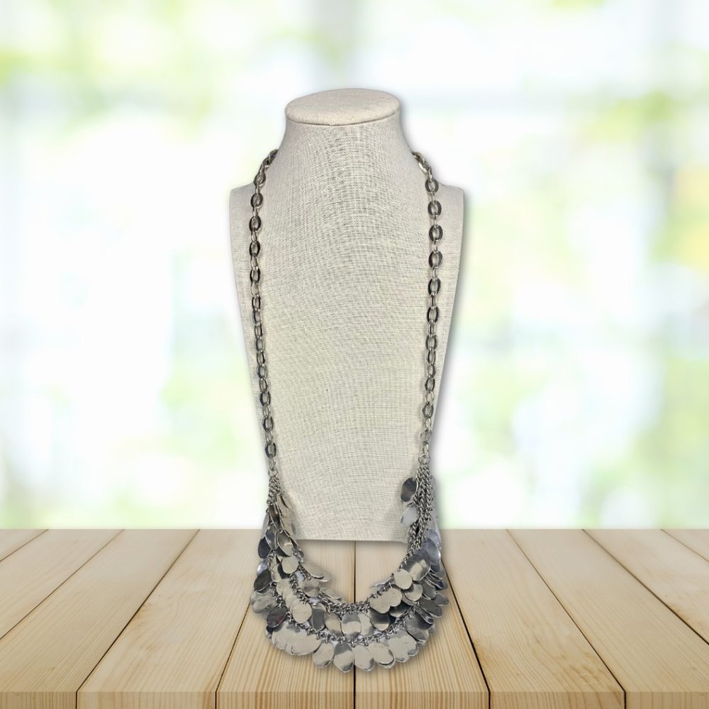 EUC - Vintage Ann Taylor Loft. Adjustable 30” Three Strand Bib Necklace.